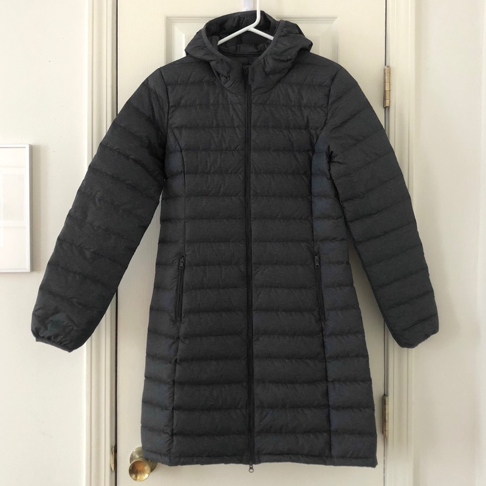 Aritzia Women's Long Hooded Puffer Coat in Charcoal Gray